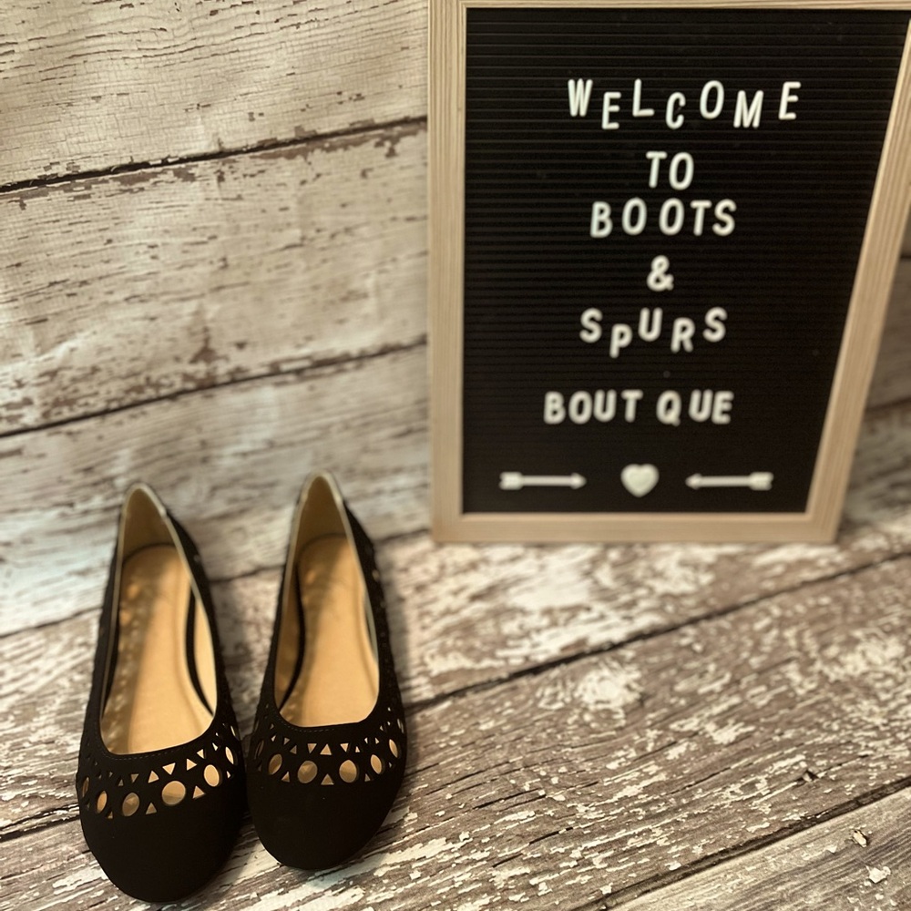 Elegant Black Women's Flats
